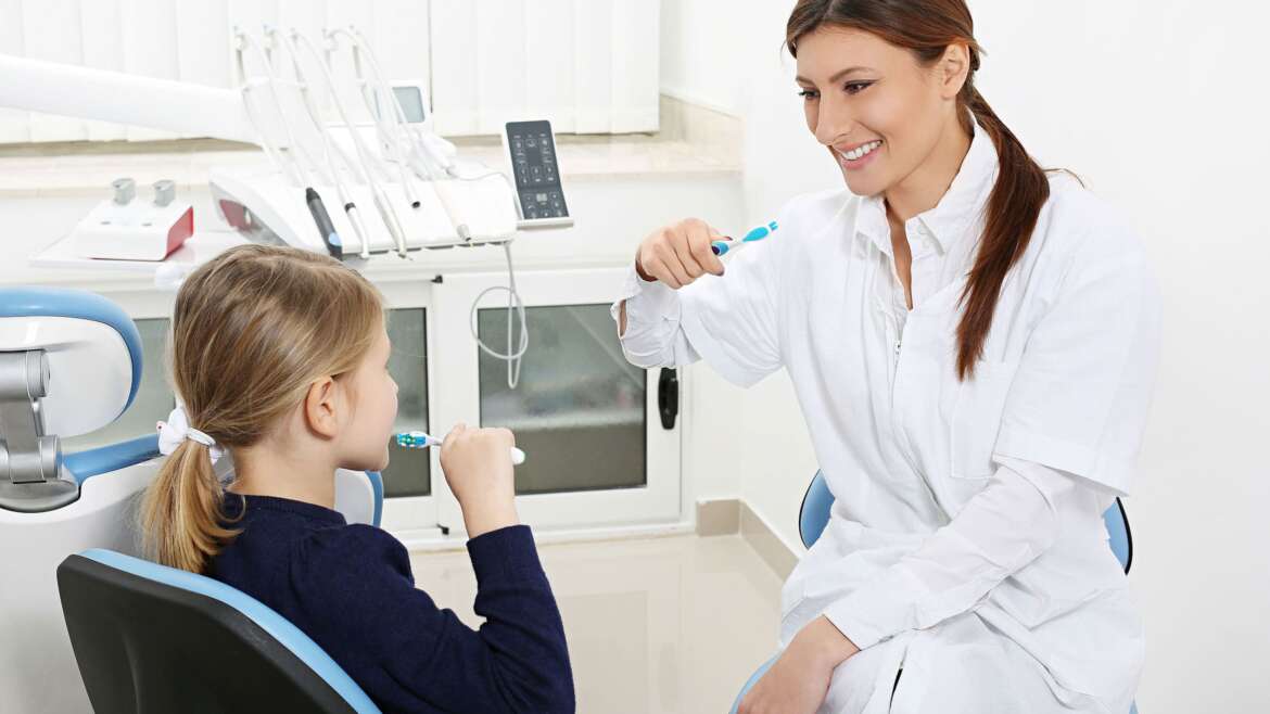 How to Teach Your Children to Brush and Floss: A Parent’s Guide