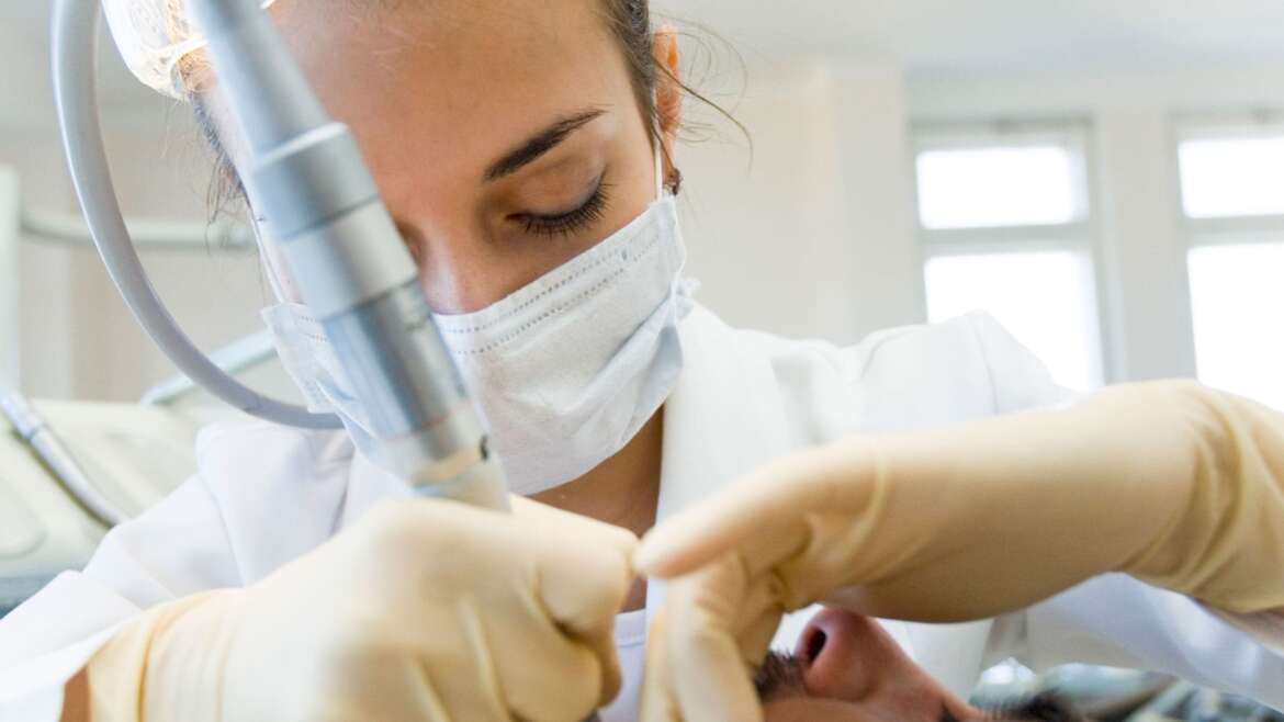 7 Warning Signs of a Cavity You Shouldn’t Ignore